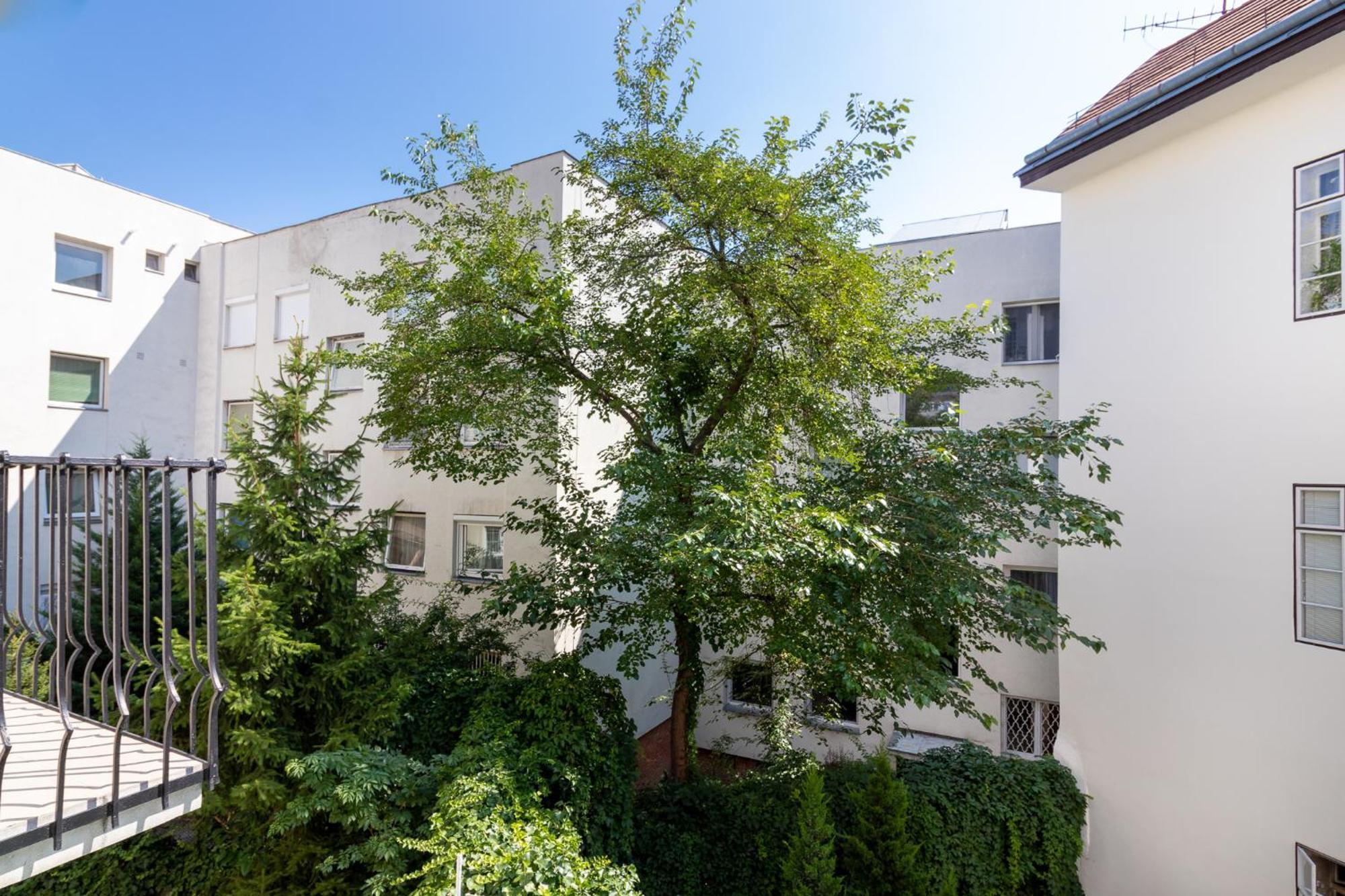 Buda Castle Serpentine Apartments, Budapest
